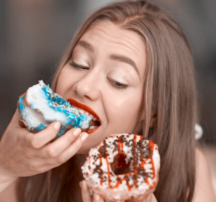 How Giving Into Your Craving Could Help Heal Your Relationship With Food - Health Digest