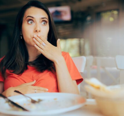 Eating This Popular Carb Could Trigger An Annoying Case Of The Hiccups - Health Digest