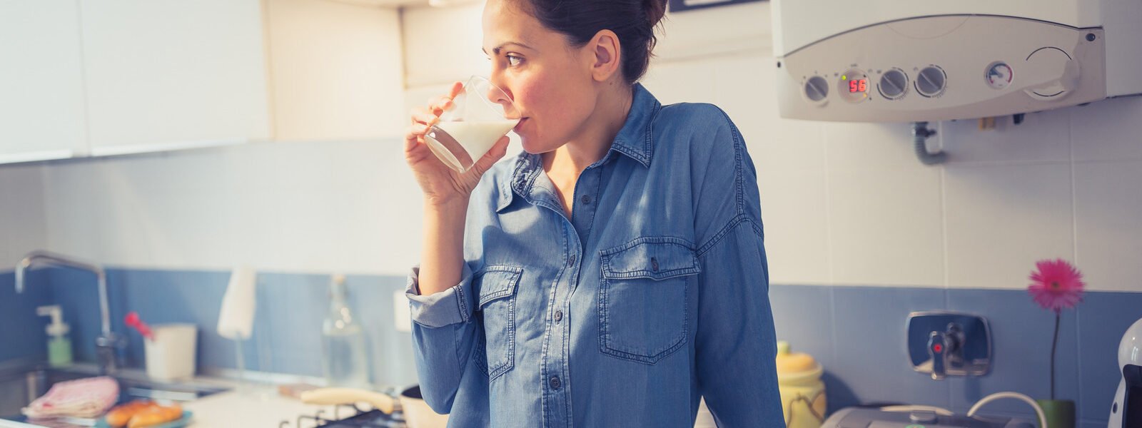 The Best Nondairy Milk To Drink For Gut Health - Health Digest