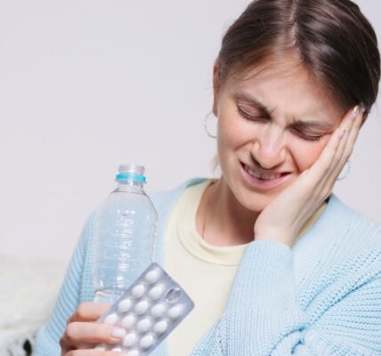 What Happens To Your Heart When You Take Ibuprofen Every Day - Health Digest