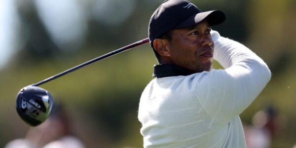 Tiger Woods Pushed Through Back Spasms On The Golf Course. But Is It Safe? - Health Digest