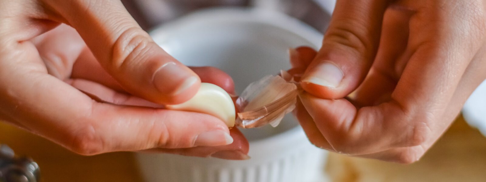 Avoid Eating Garlic At All Costs If You Have This Medical Condition - Health Digest