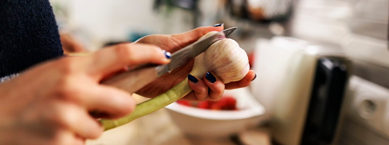 Eating Garlic Has An Unexpected Effect On Your Early Death Risk - Health Digest