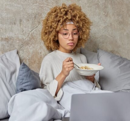 Eat This Unexpected Snack Before Bed To Fall Asleep In Record Time - Health Digest