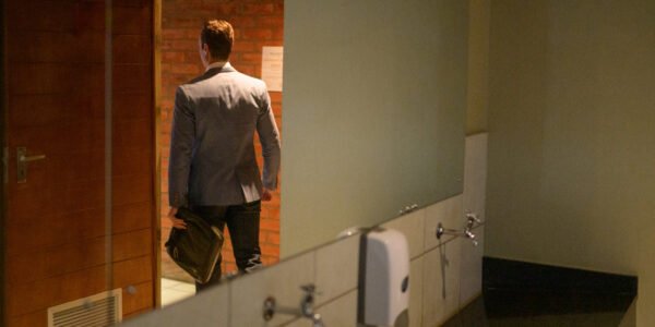 Not Wiping After Peeing Has An Unexpected Effect On Men's Health - Health Digest